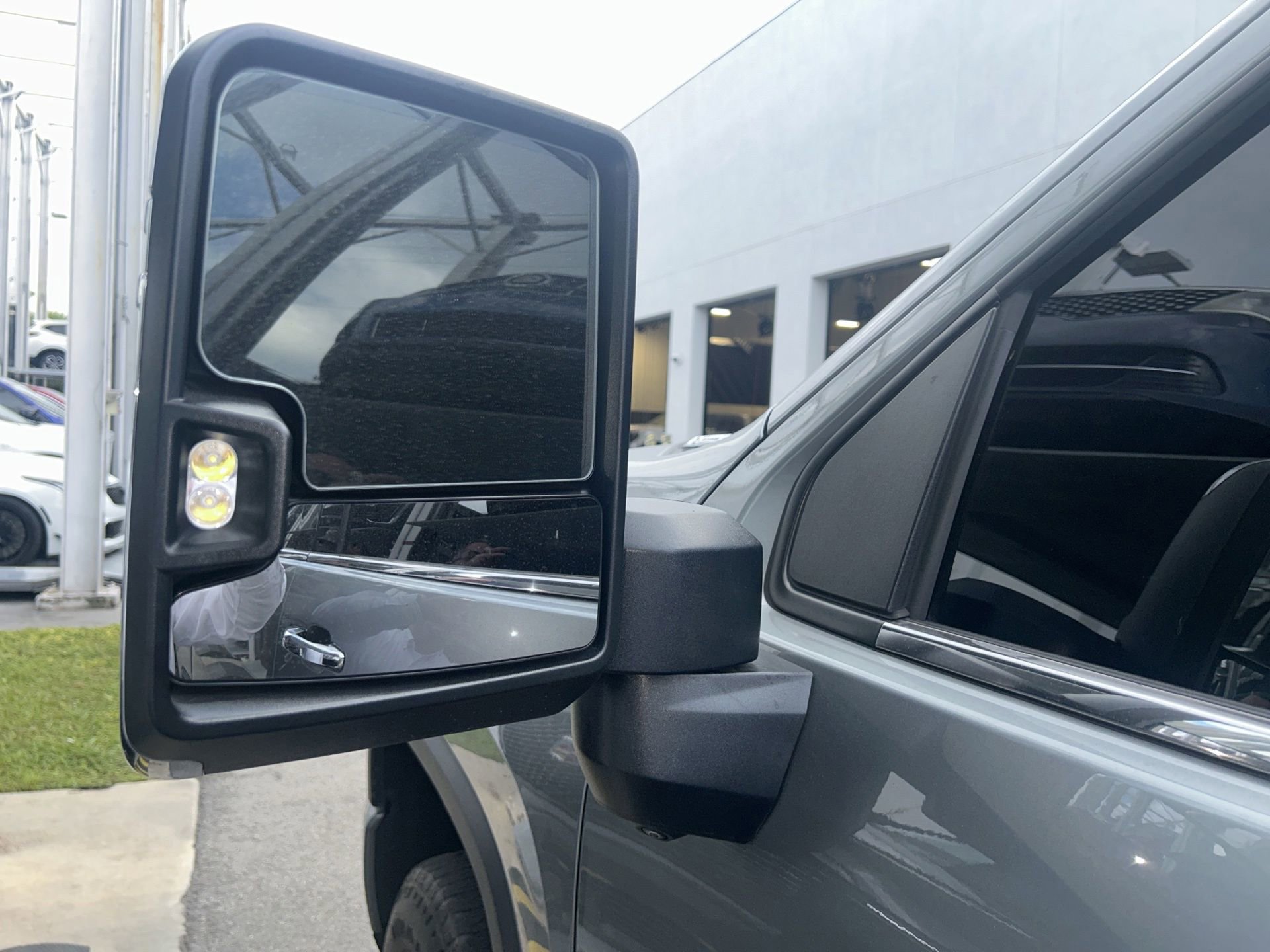 2024 Chevrolet Silverado 2500HD High Country photo 2