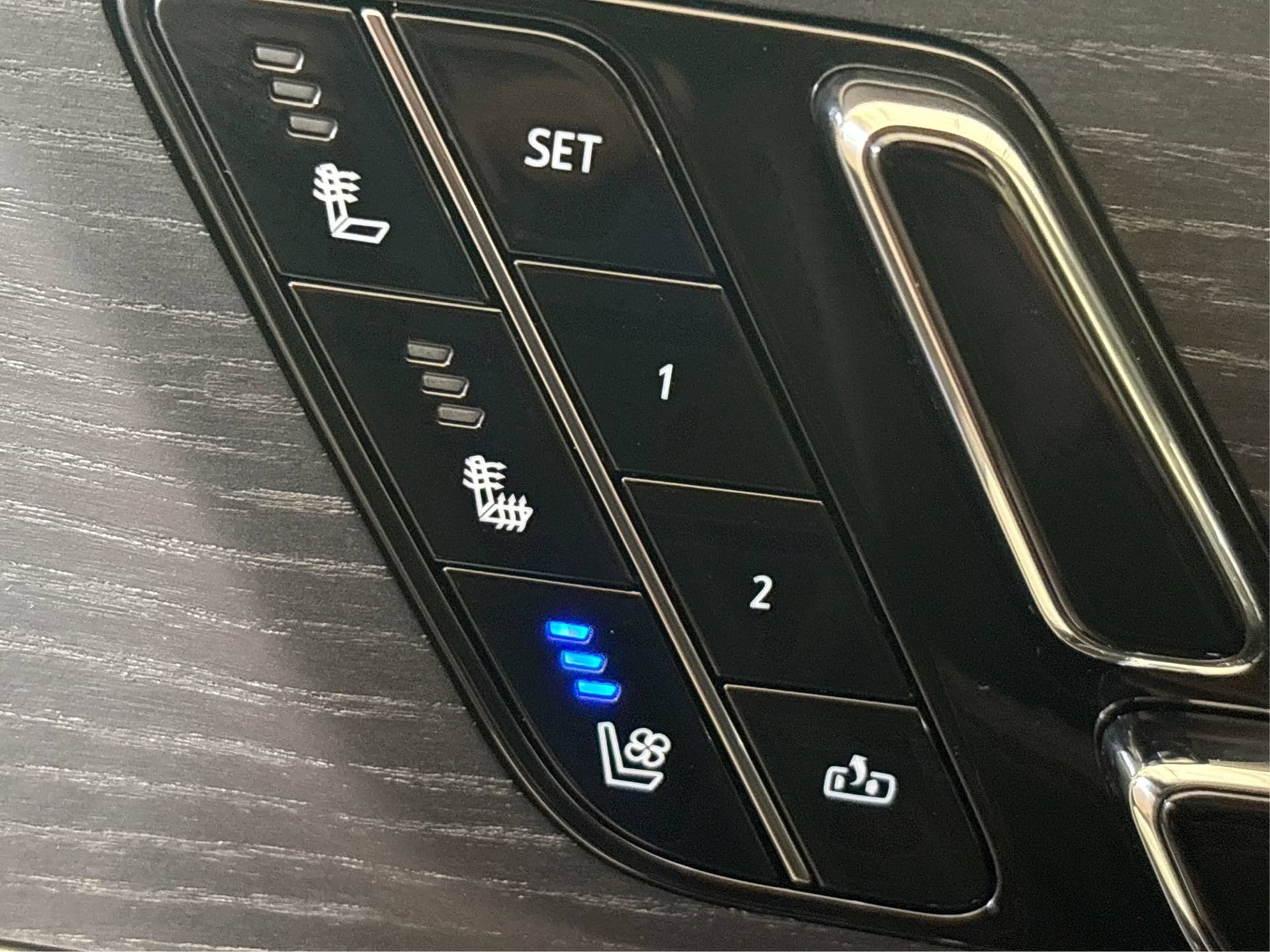 2026 Cadillac LYRIQ V Premium - Photo 33