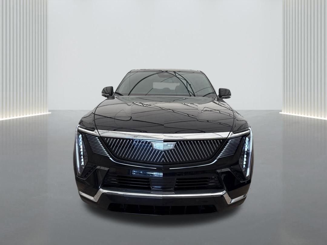 2025 Cadillac Escalade IQ Luxury photo 2