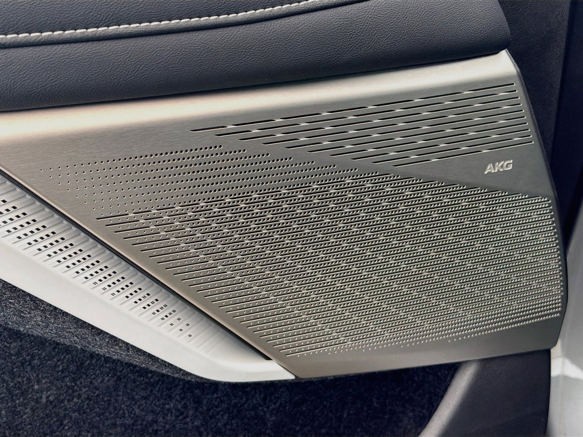 2027 Cadillac OPTIQ Sport - Photo 23
