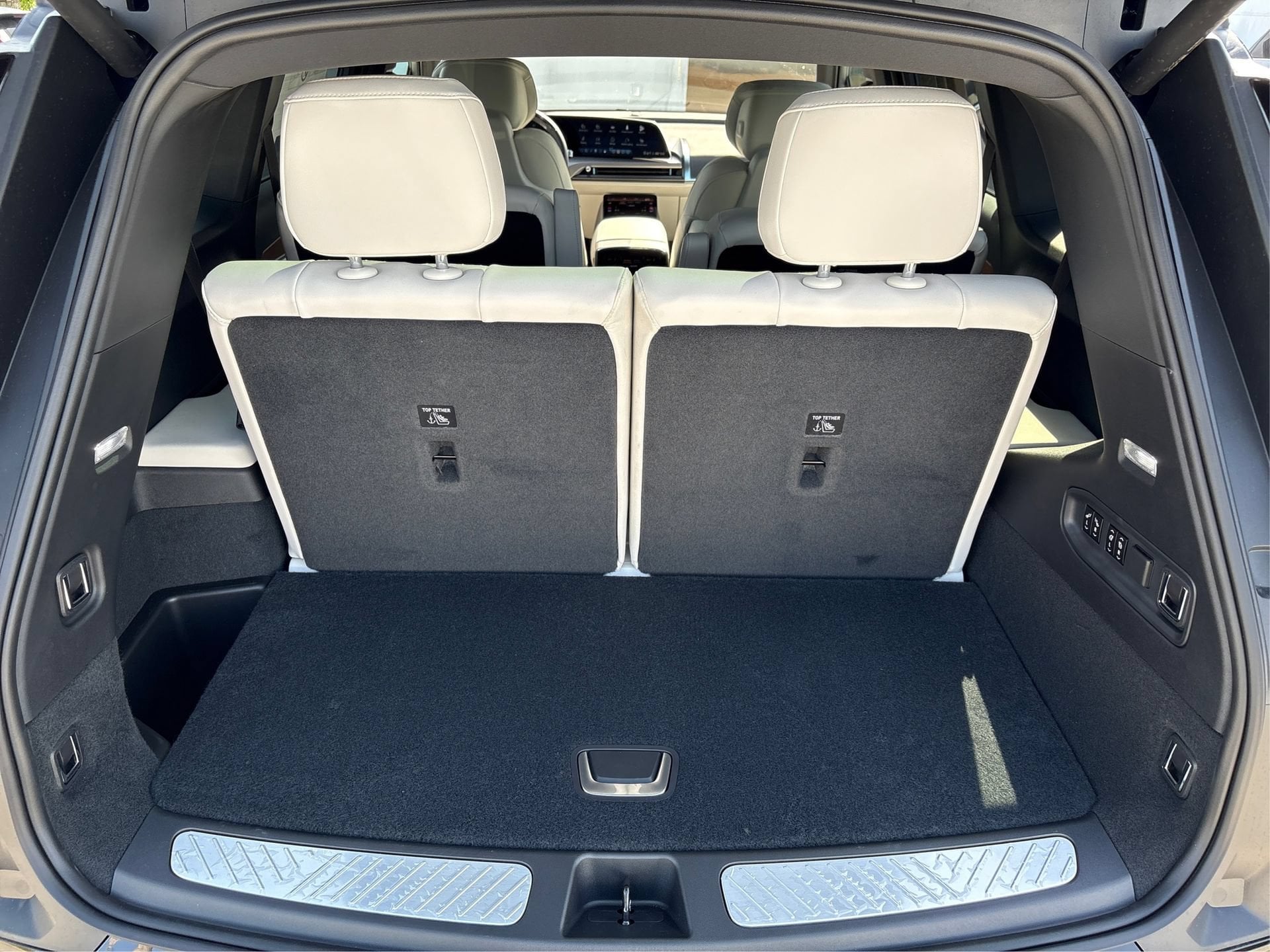 2027 Cadillac VISTIQ Sport - Photo 11