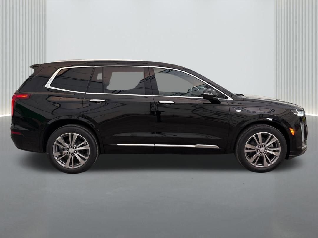 2025 Cadillac XT6 Premium Luxury photo 4