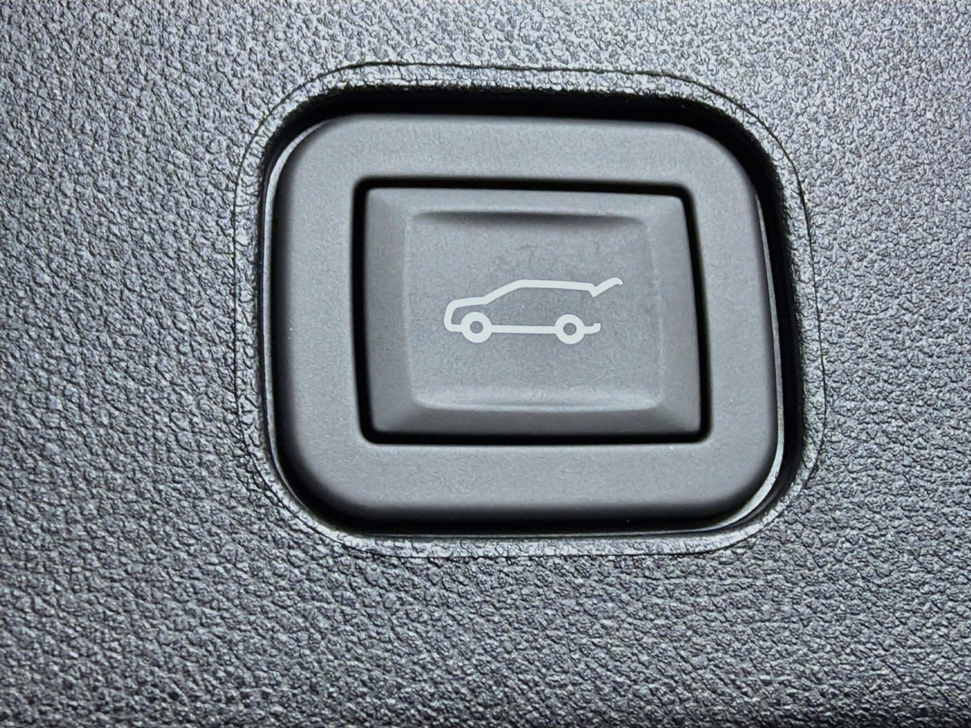 2027 Cadillac LYRIQ Sport - Photo 13