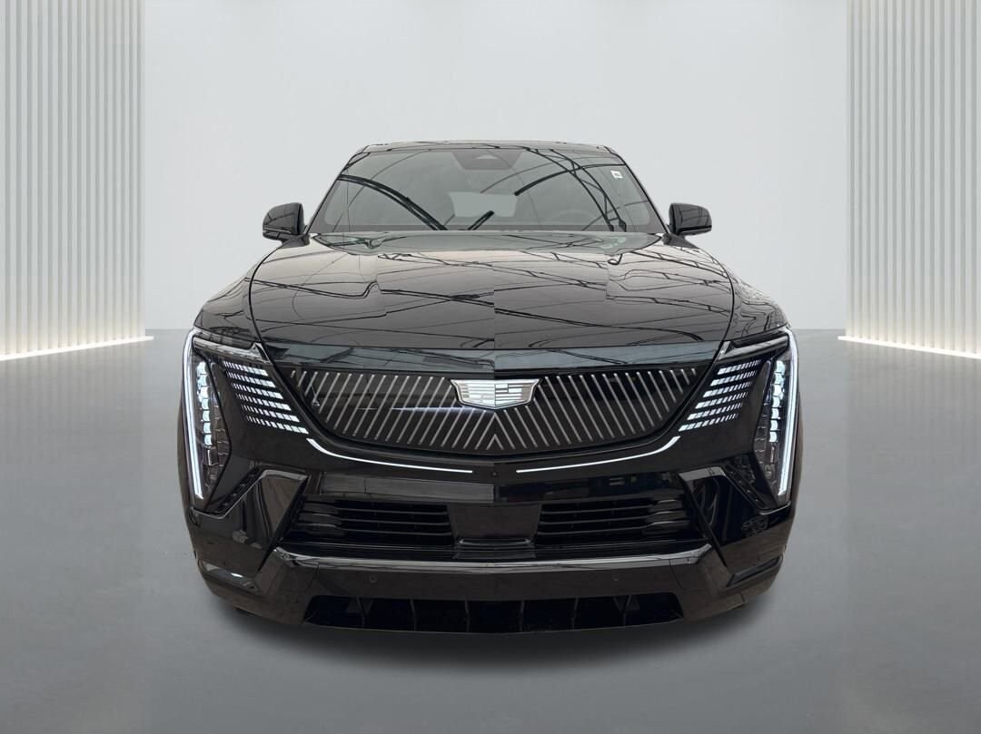 2025 Cadillac Escalade IQ Sport photo 2