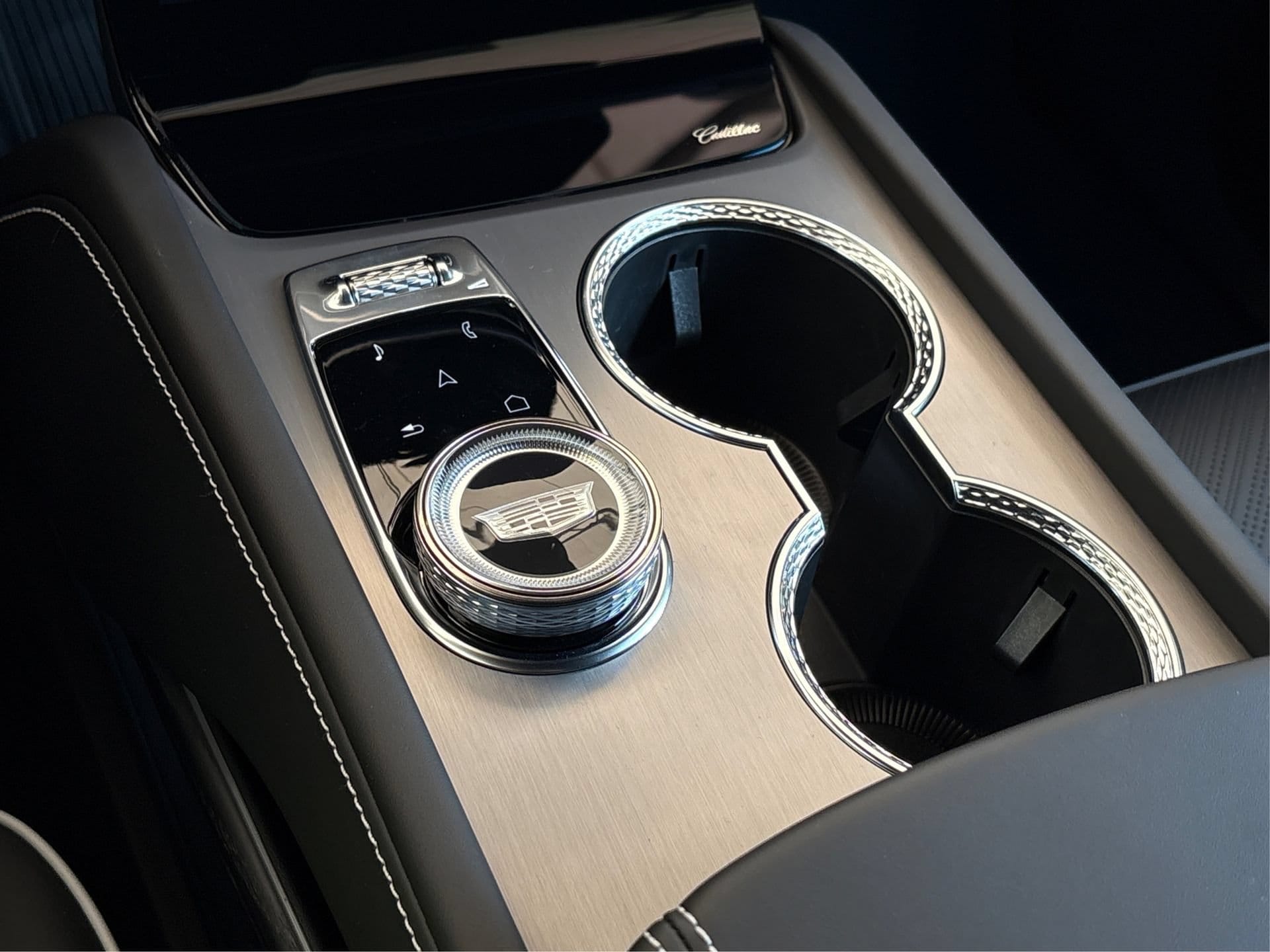 2026 Cadillac VISTIQ Platinum Sport - Photo 27