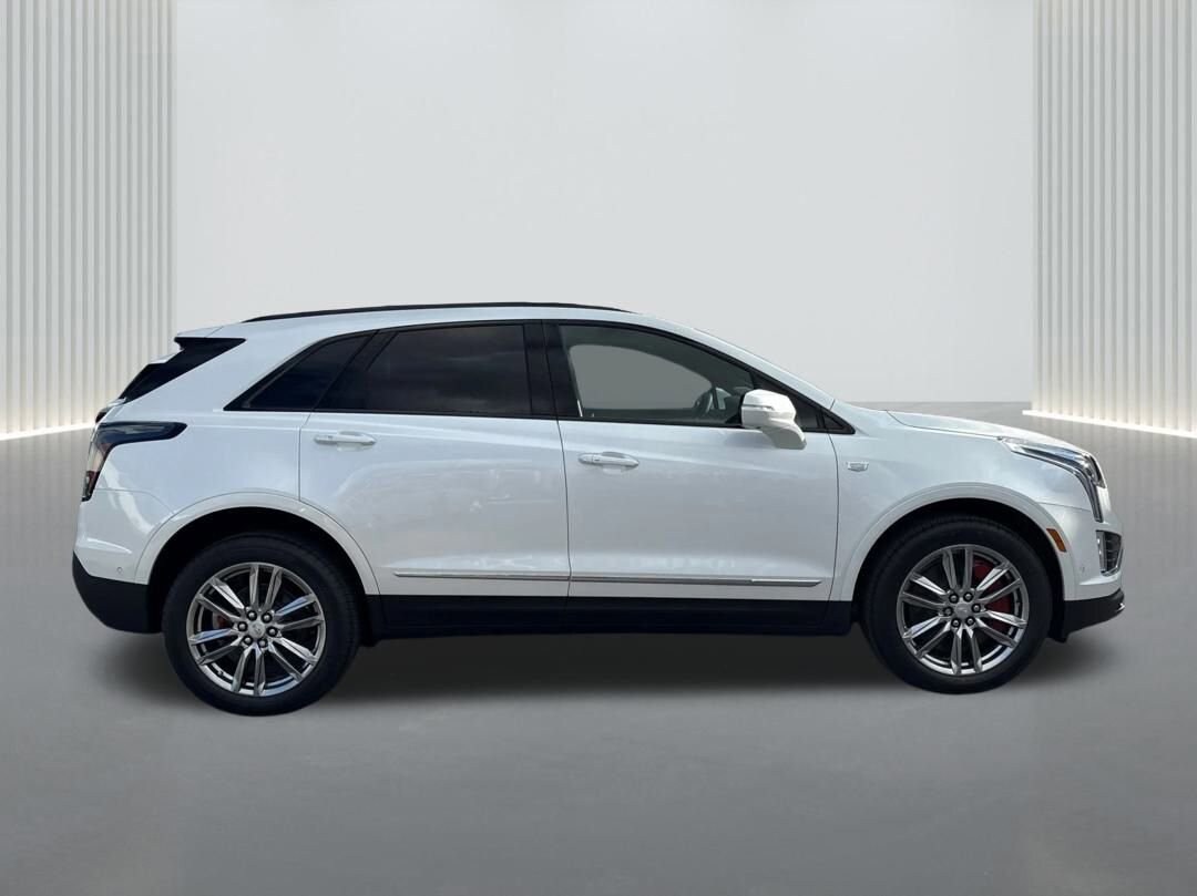 2026 Cadillac XT5 Sport photo 4