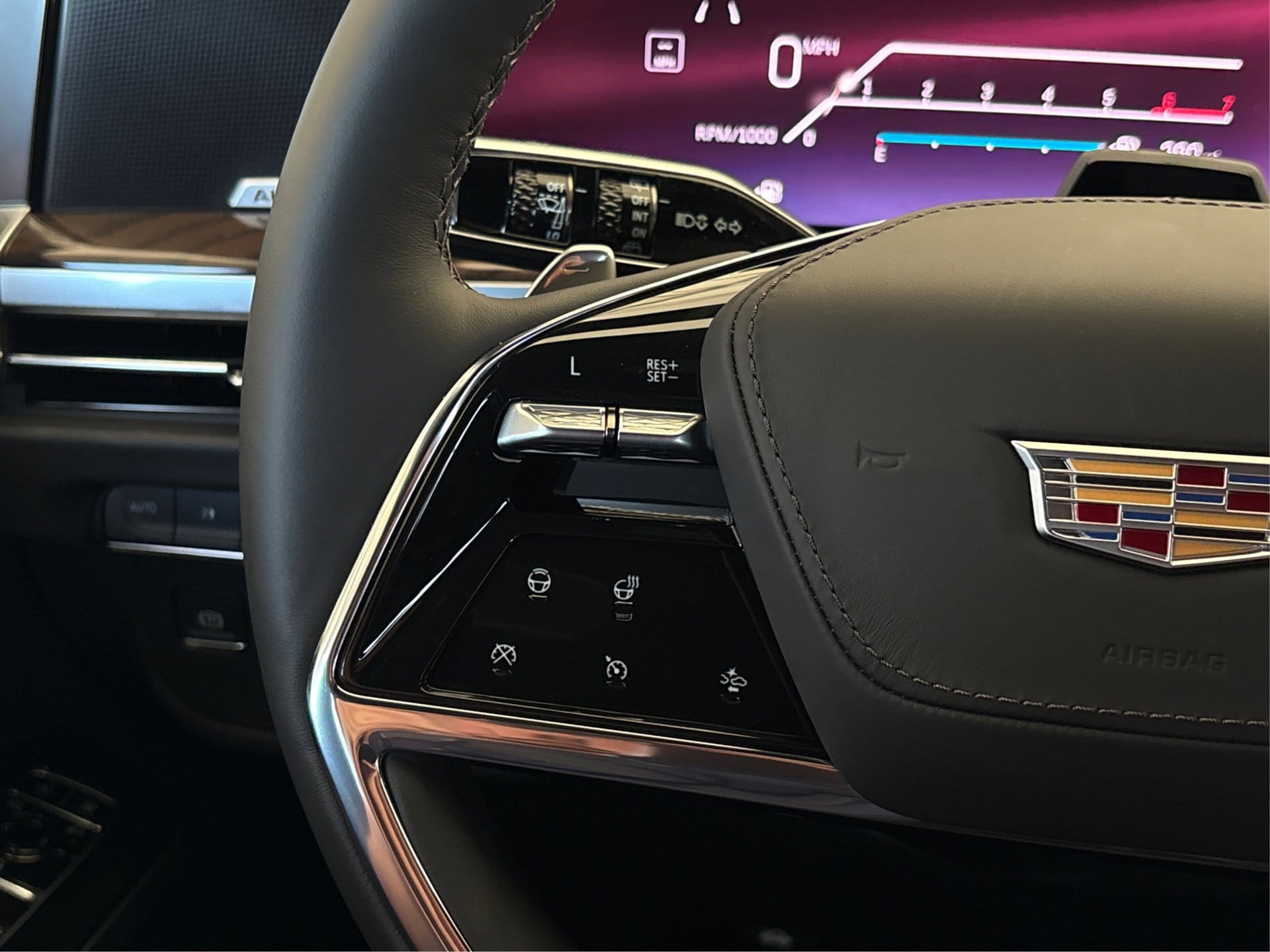 2026 Cadillac Escalade Platinum Sport - Photo 28