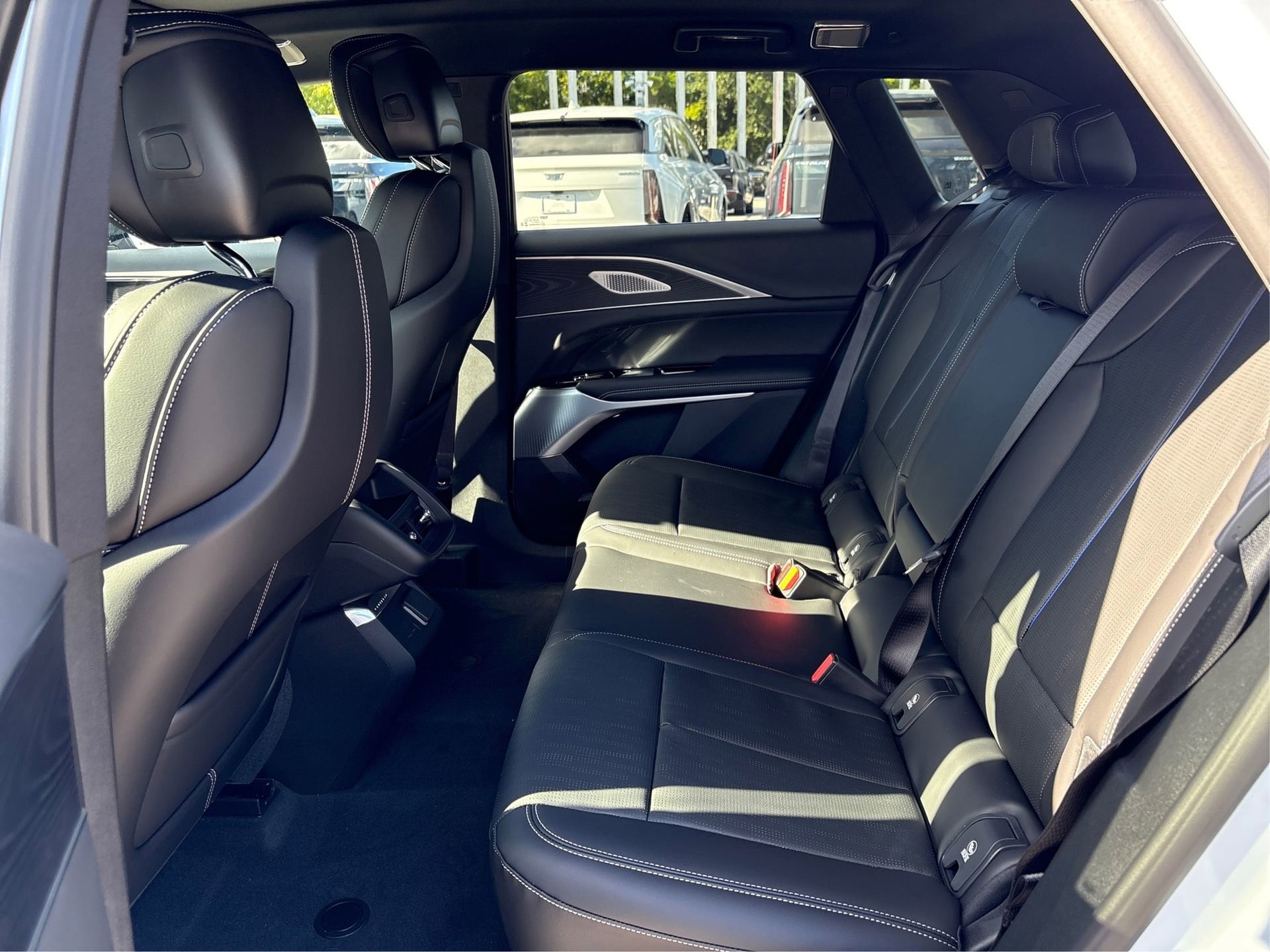 2026 Cadillac LYRIQ Premium Sport - Photo 10
