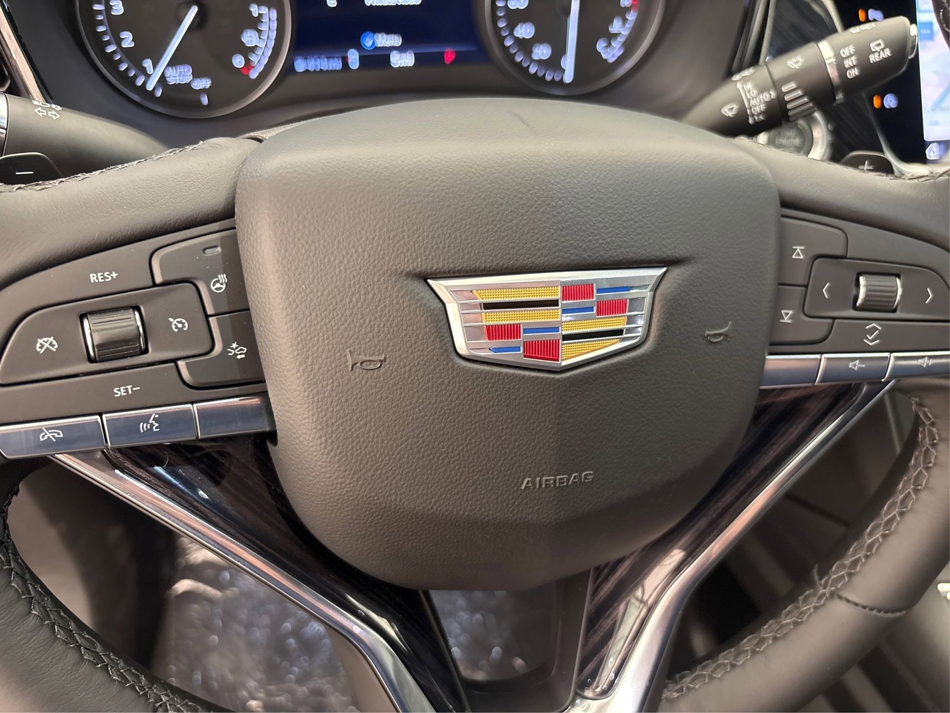 2025 Cadillac XT6 Premium Luxury - Photo 17