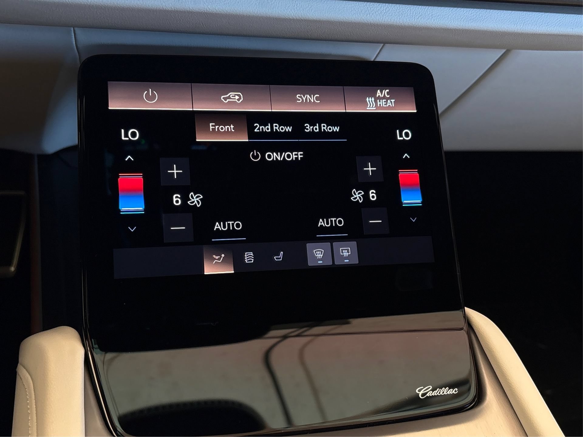 2027 Cadillac VISTIQ Sport - Photo 25