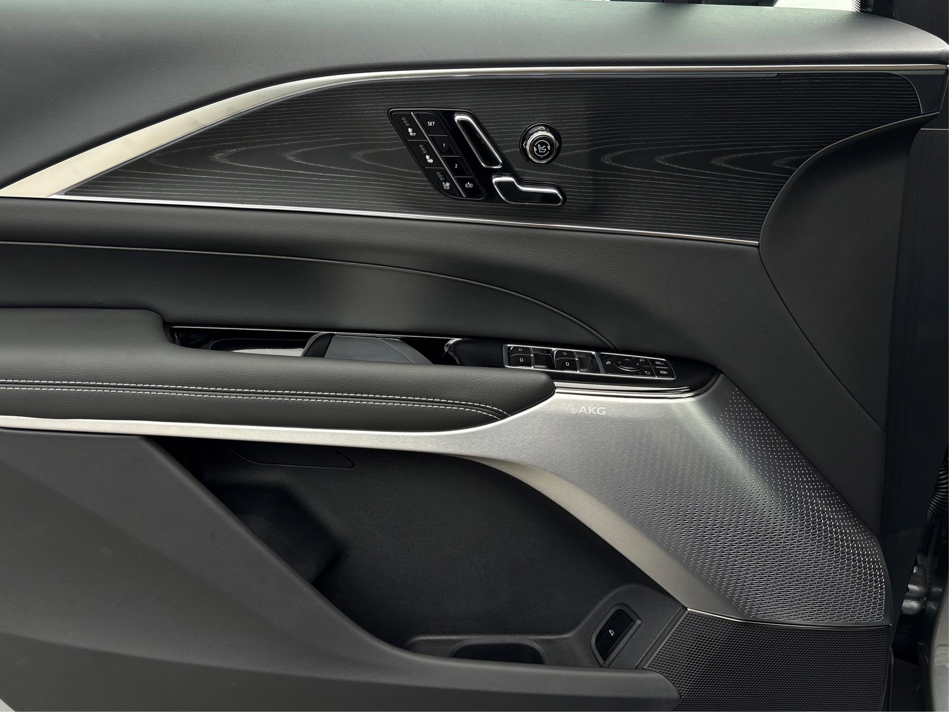 2026 Cadillac LYRIQ V - Photo 21