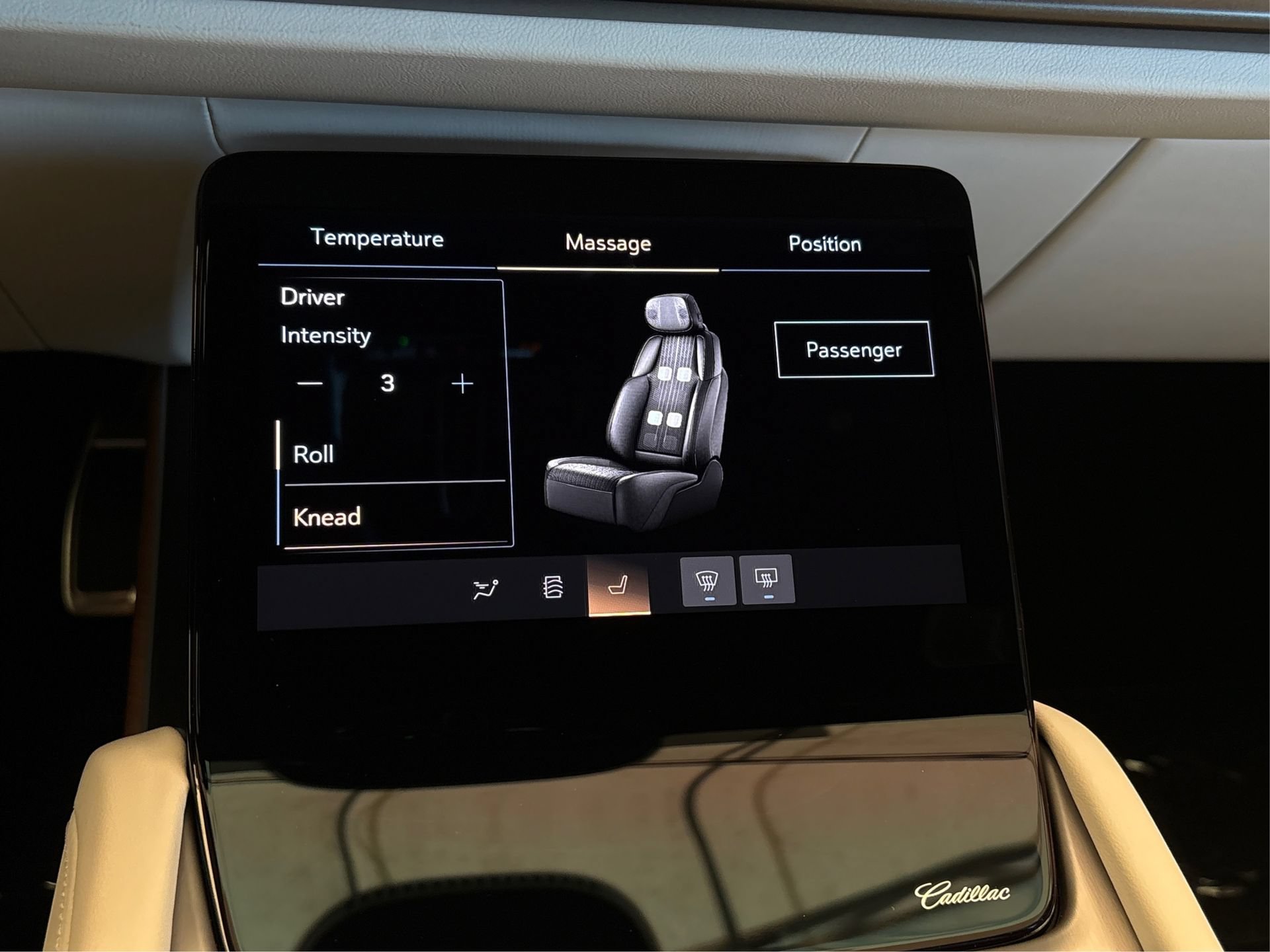2027 Cadillac VISTIQ Sport - Photo 31