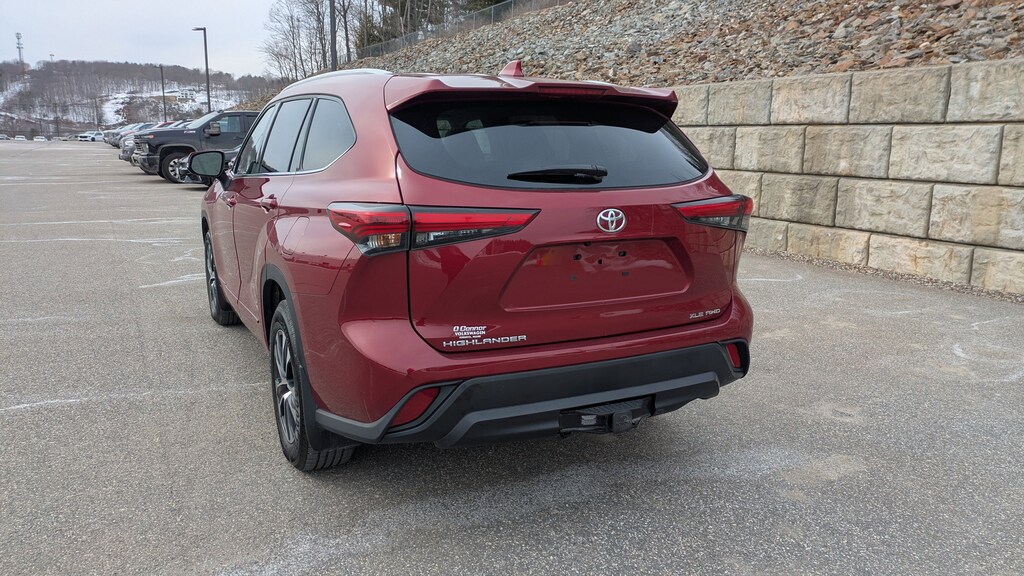 Used 2022 Toyota Highlander XLE