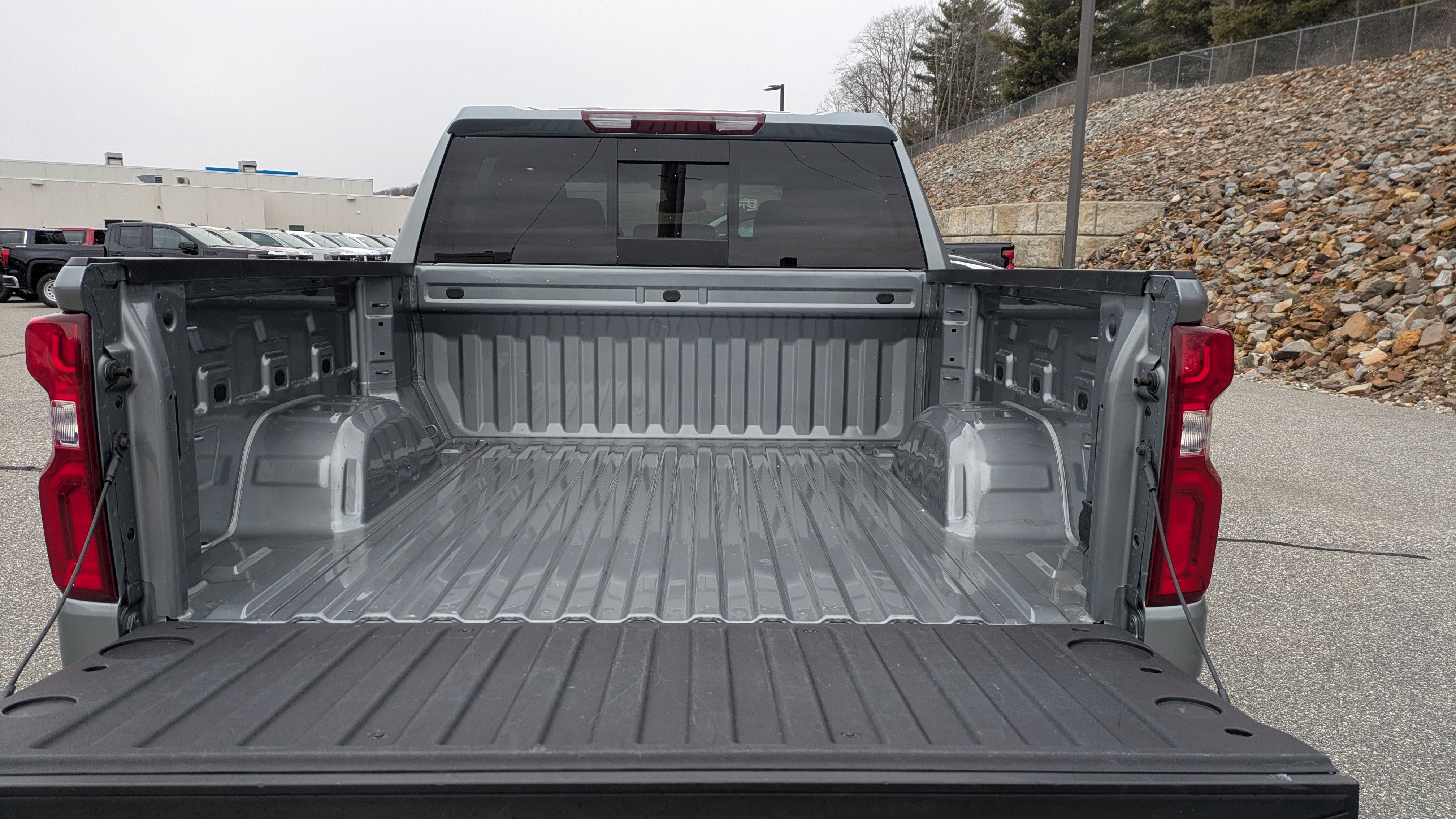 2023 Chevrolet Silverado 1500 RST - Photo 6