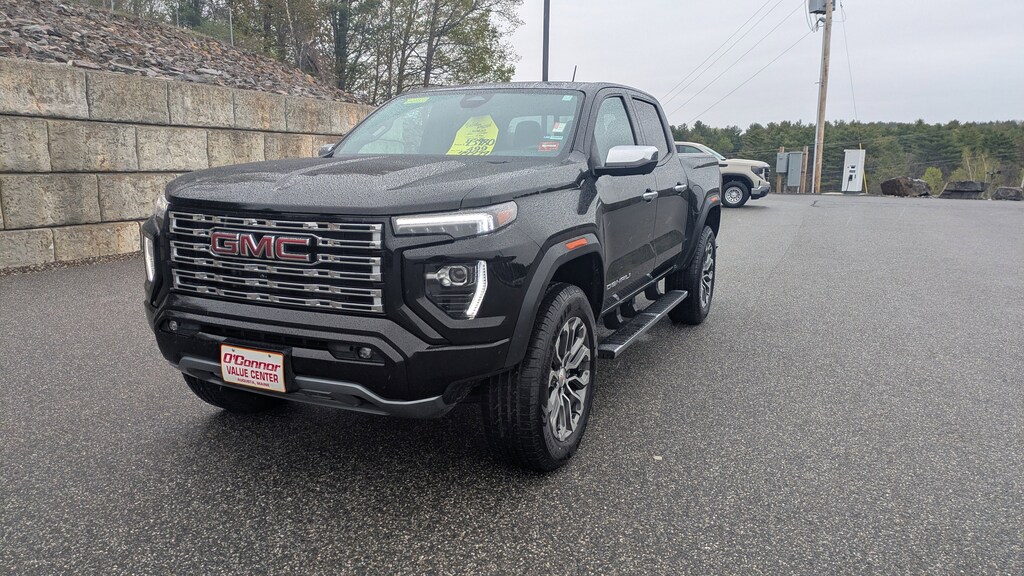 Used 2023 GMC Canyon Denali Truck
