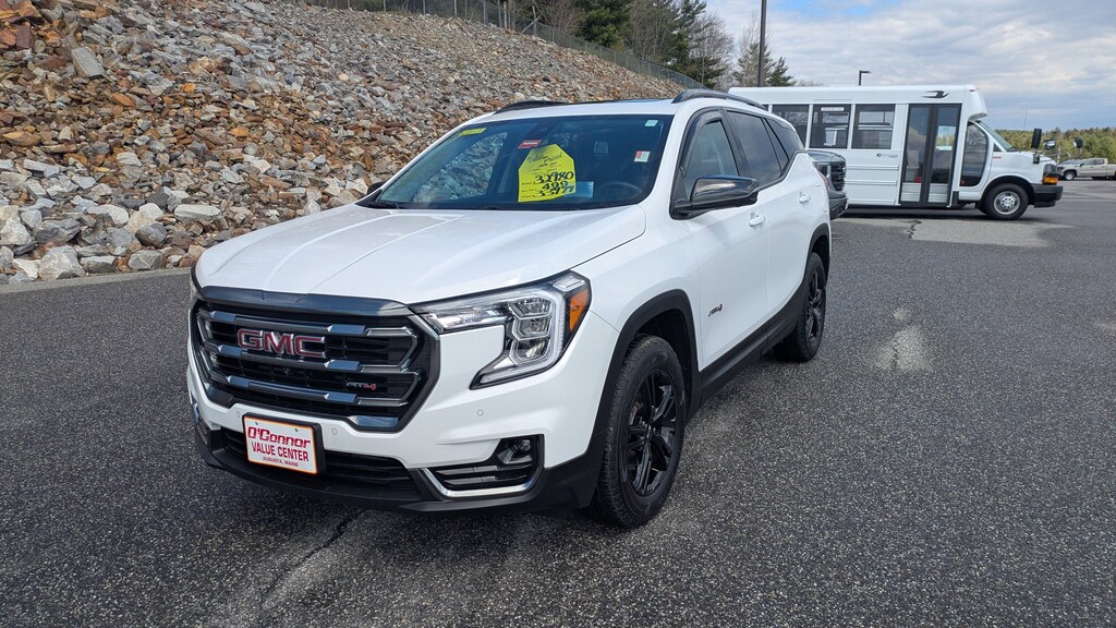 Used 2023 GMC Terrain AT4 SUV
