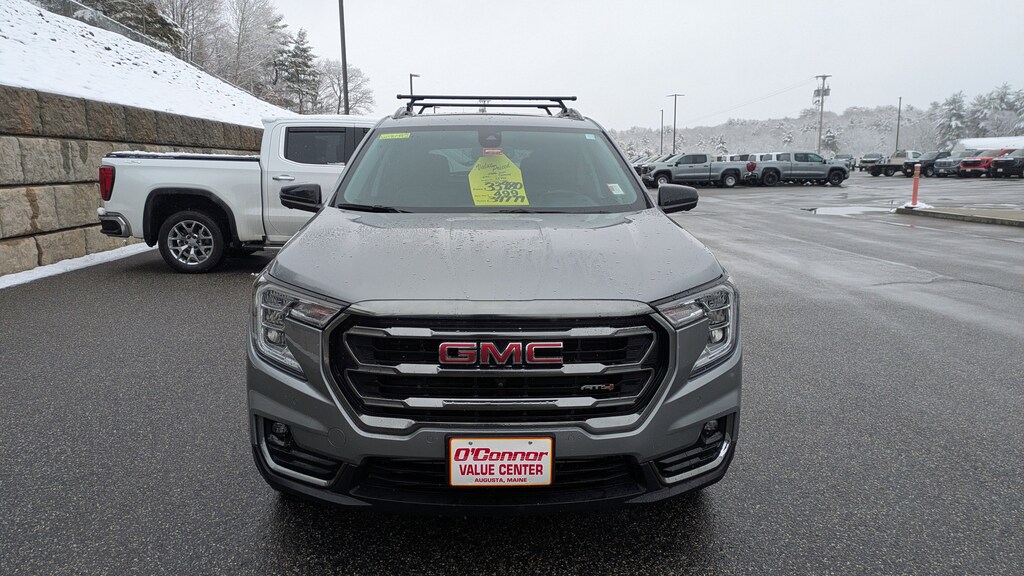 Used 2024 GMC Terrain AT4 SUV