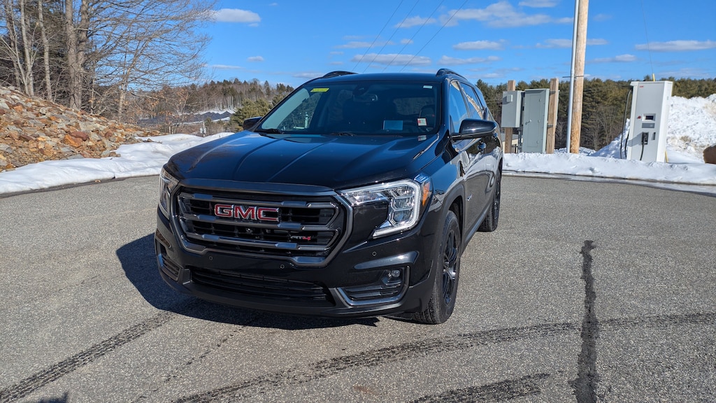 Used 2022 GMC Terrain AT4 SUV