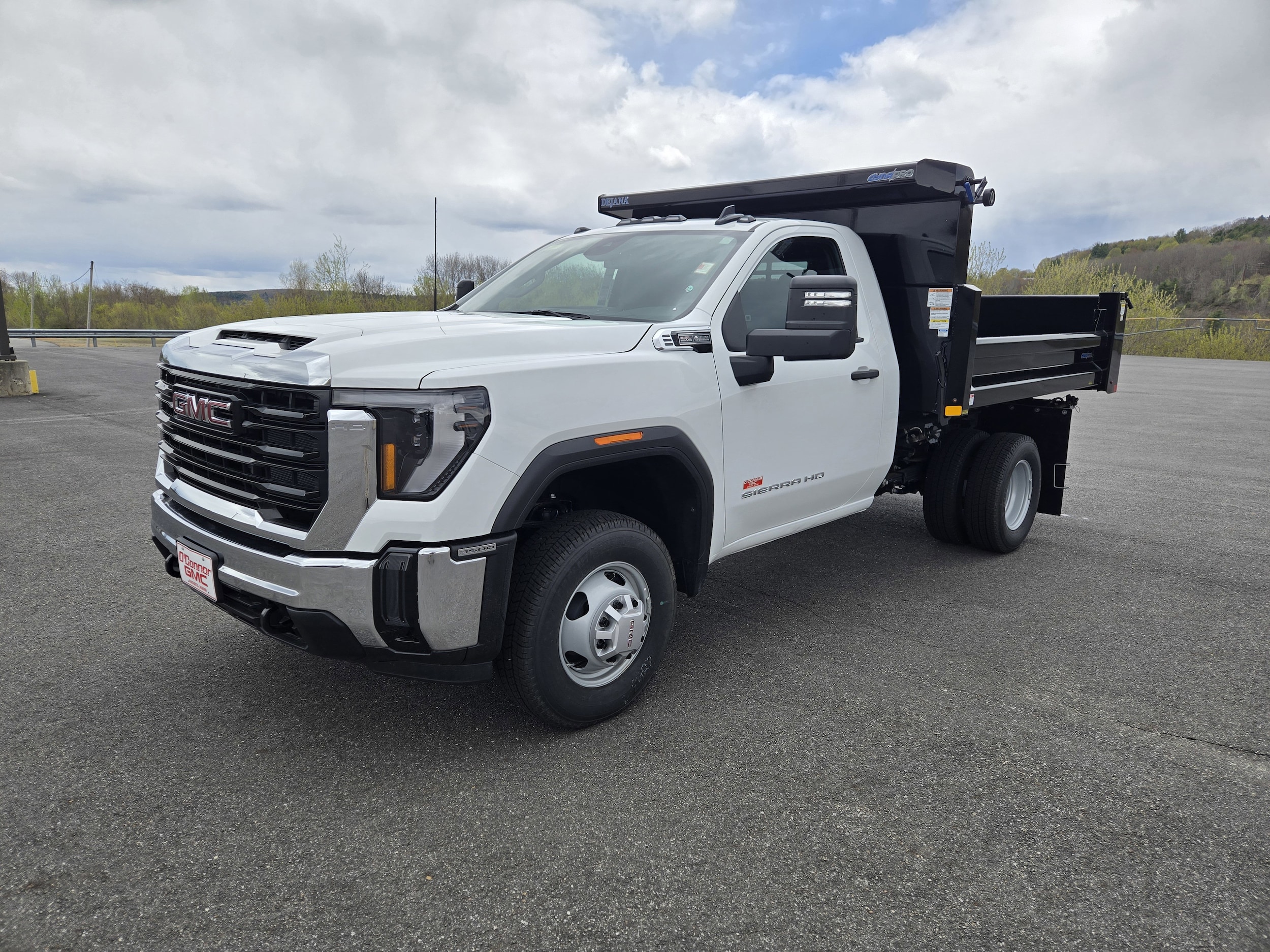 2026 GMC Sierra 3500HD Pro - Photo 2