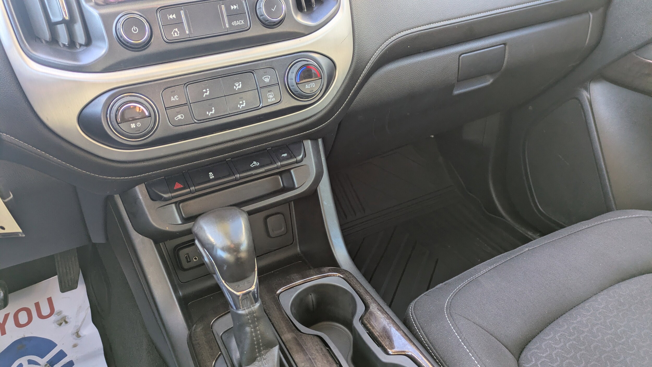 Photo 12