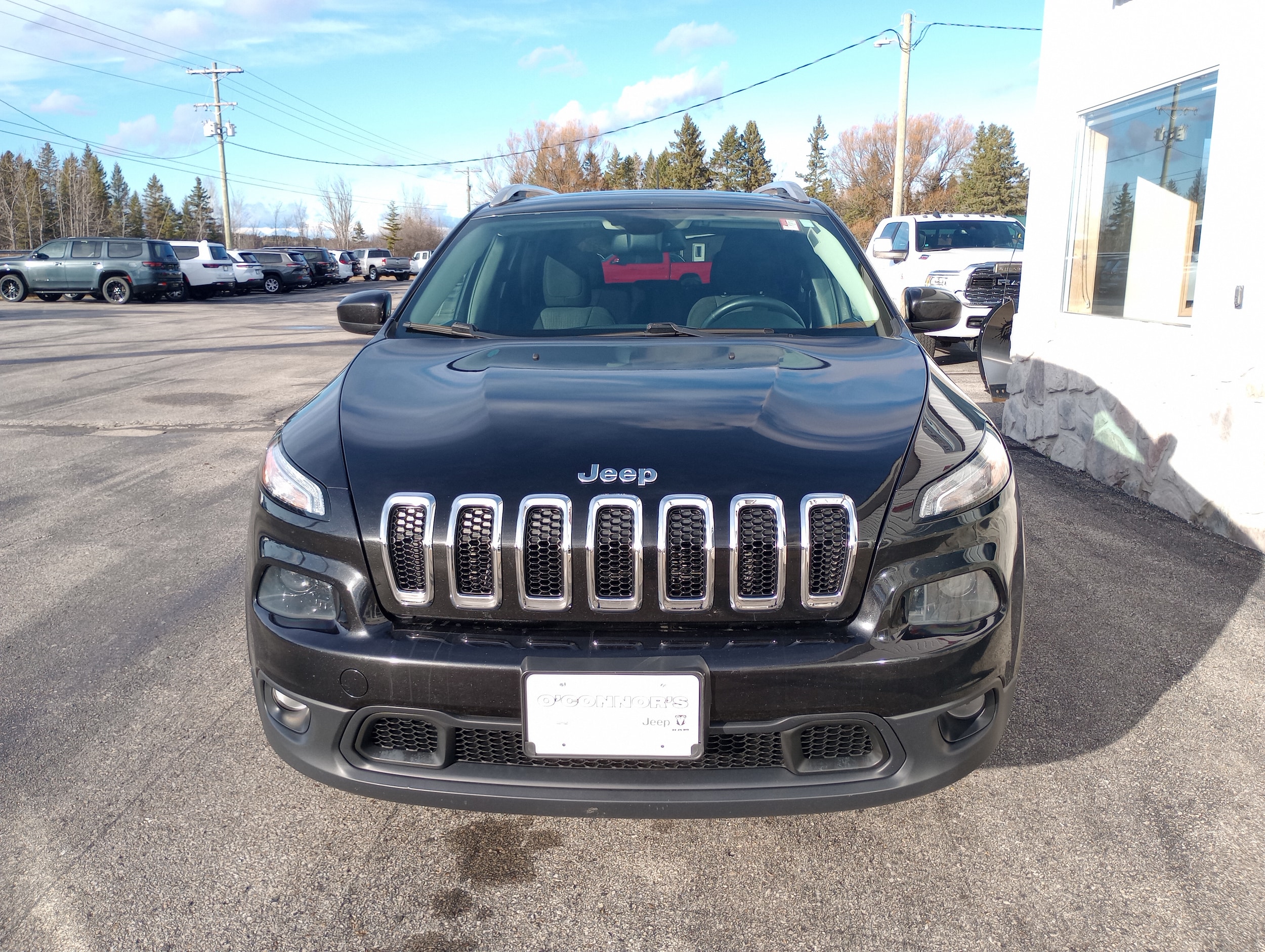 Used 2015 Jeep Cherokee Latitude with VIN 1C4PJMCS2FW606423 for sale in Pickford, MI