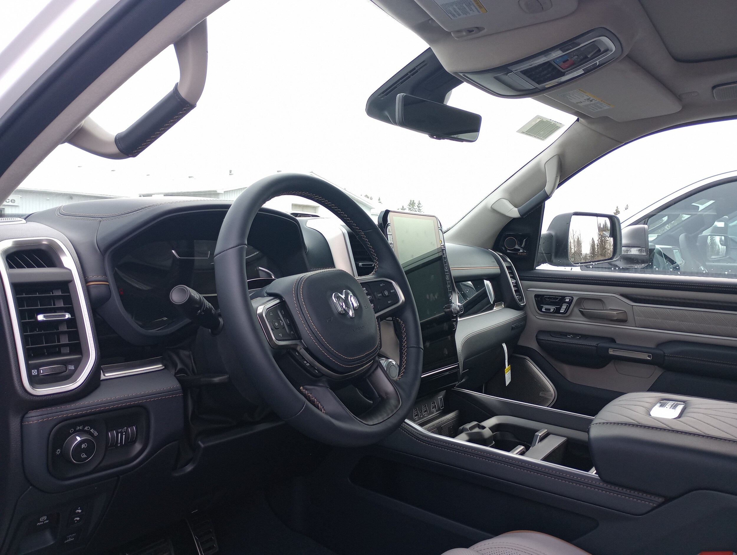 2025 Ram 1500 photo 3