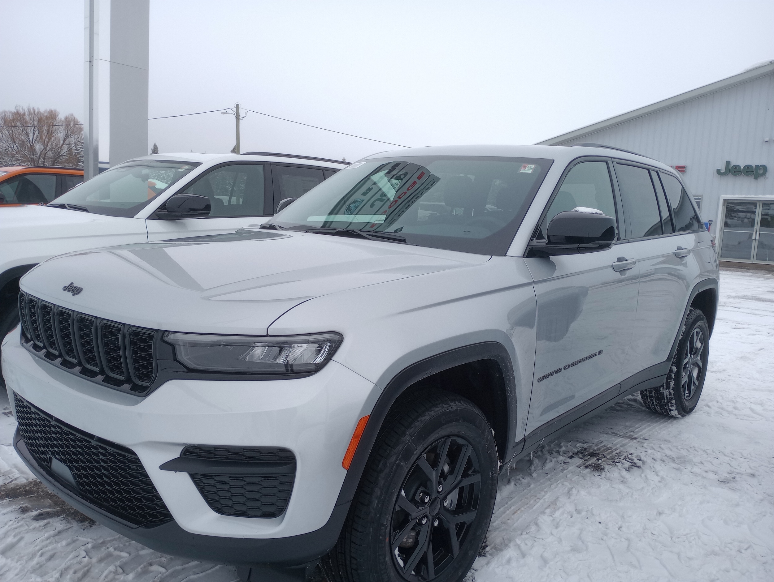2025 Jeep Grand Cherokee Altitude's photo