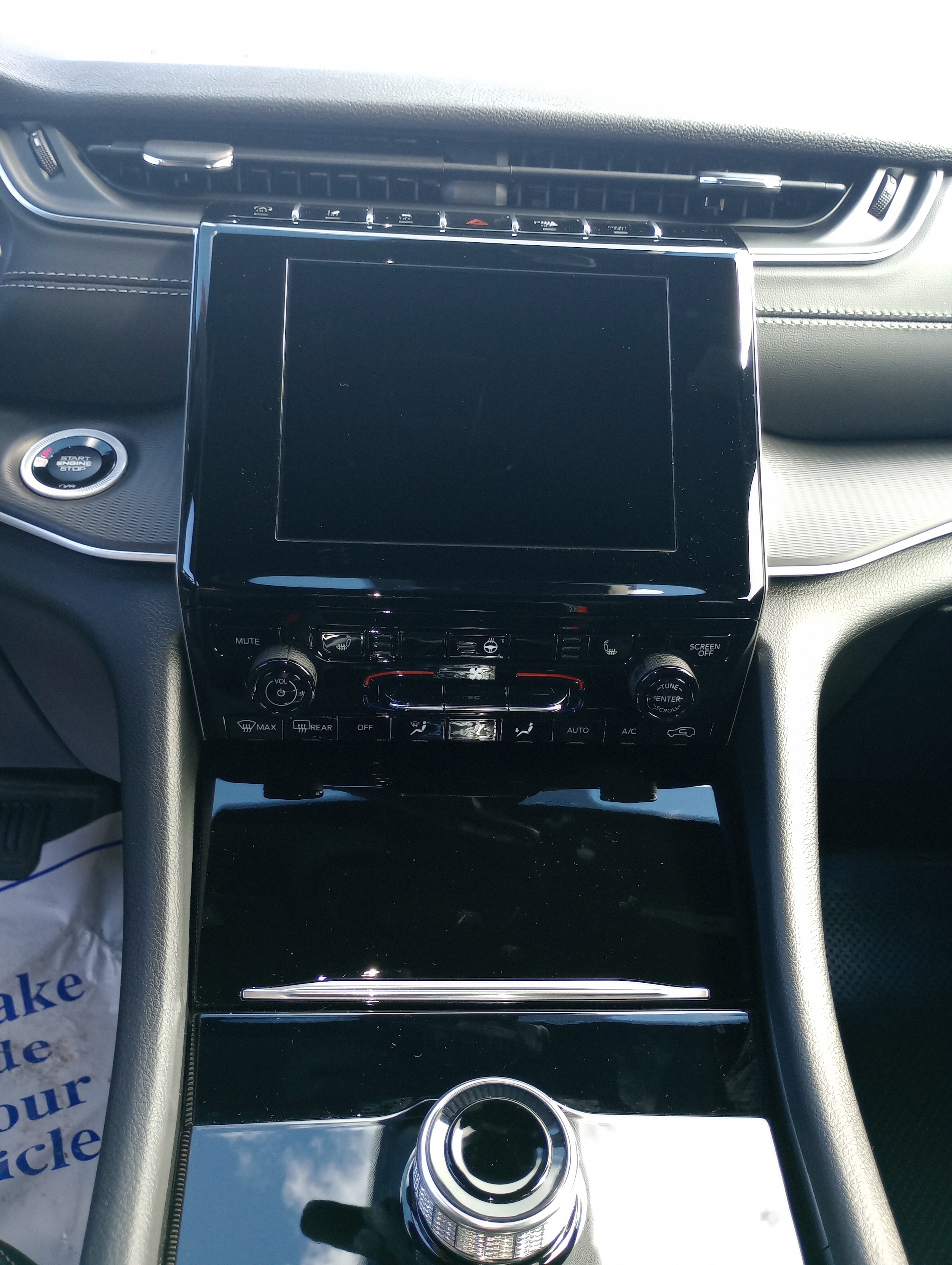 2025 Jeep Grand Cherokee Altitude photo 4