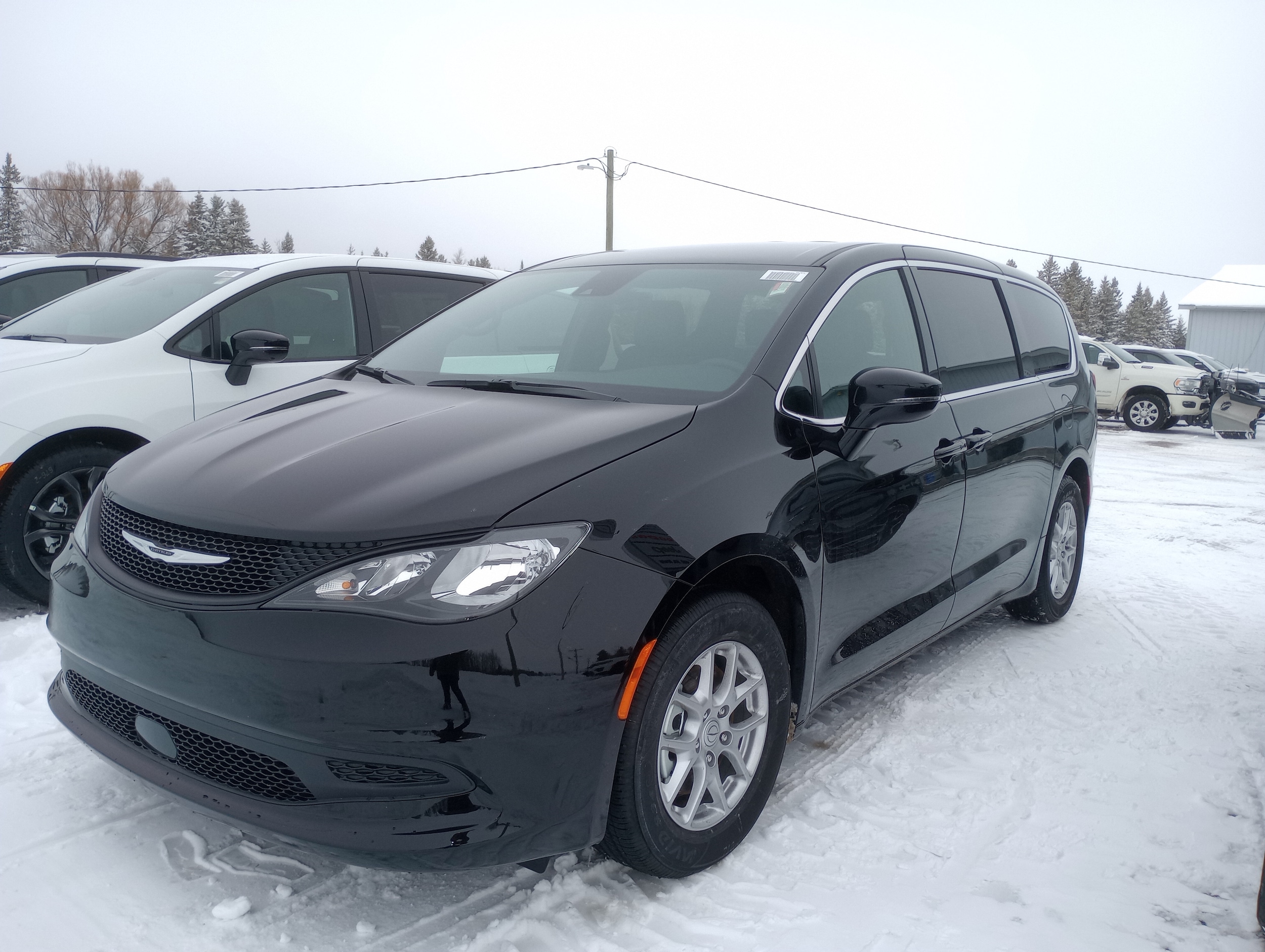 2026 Chrysler Voyager LX's photo