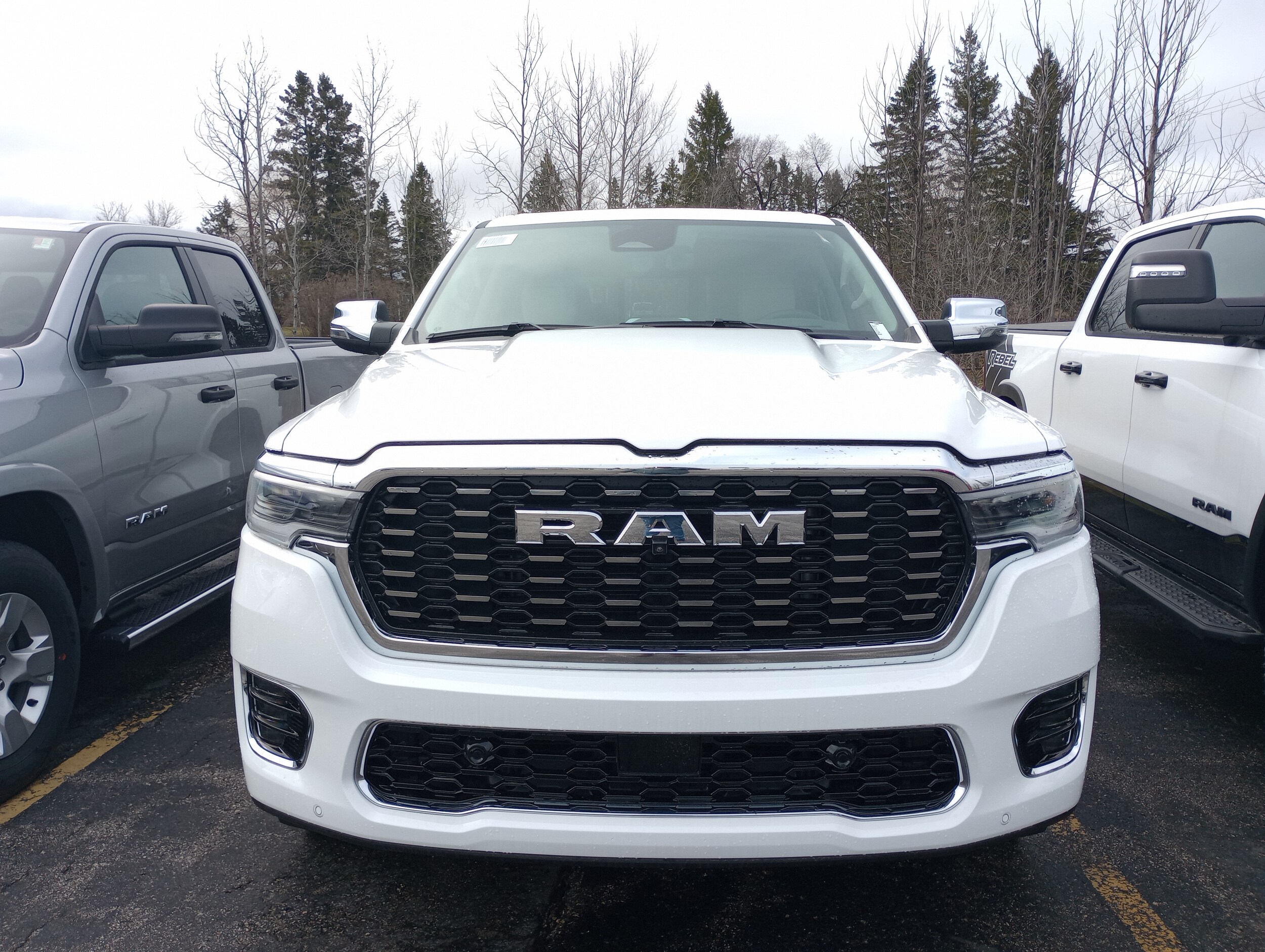2025 Ram 1500 photo 2