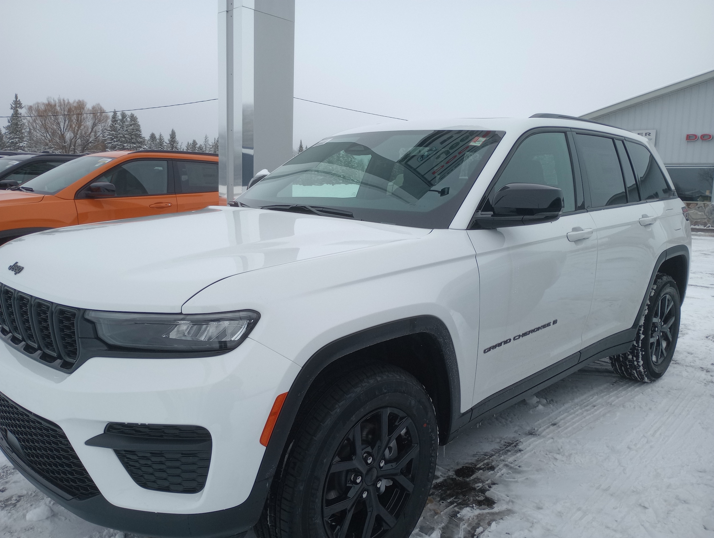 2025 Jeep Grand Cherokee Altitude's photo