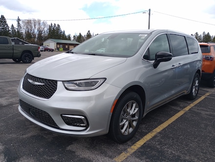 2026 Chrysler Pacifica LIMITED AWD Passenger Van