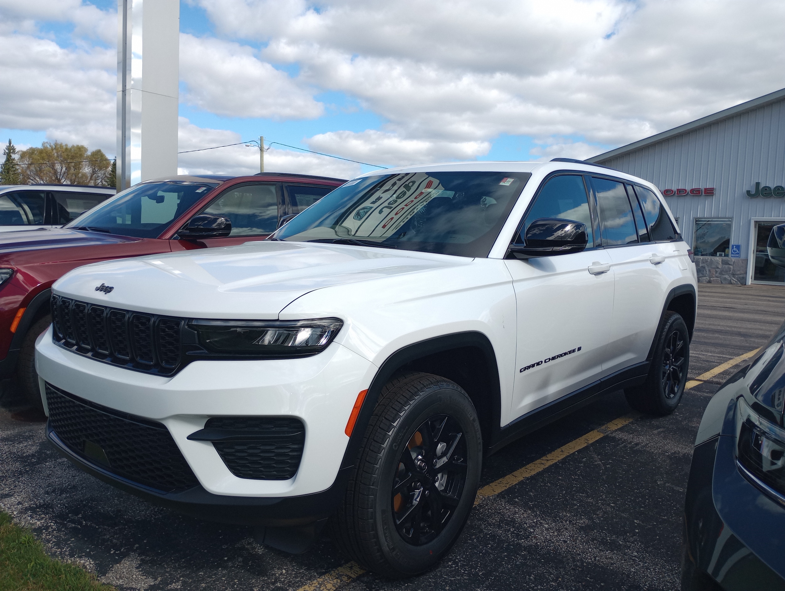 2025 Jeep Grand Cherokee Altitude's photo
