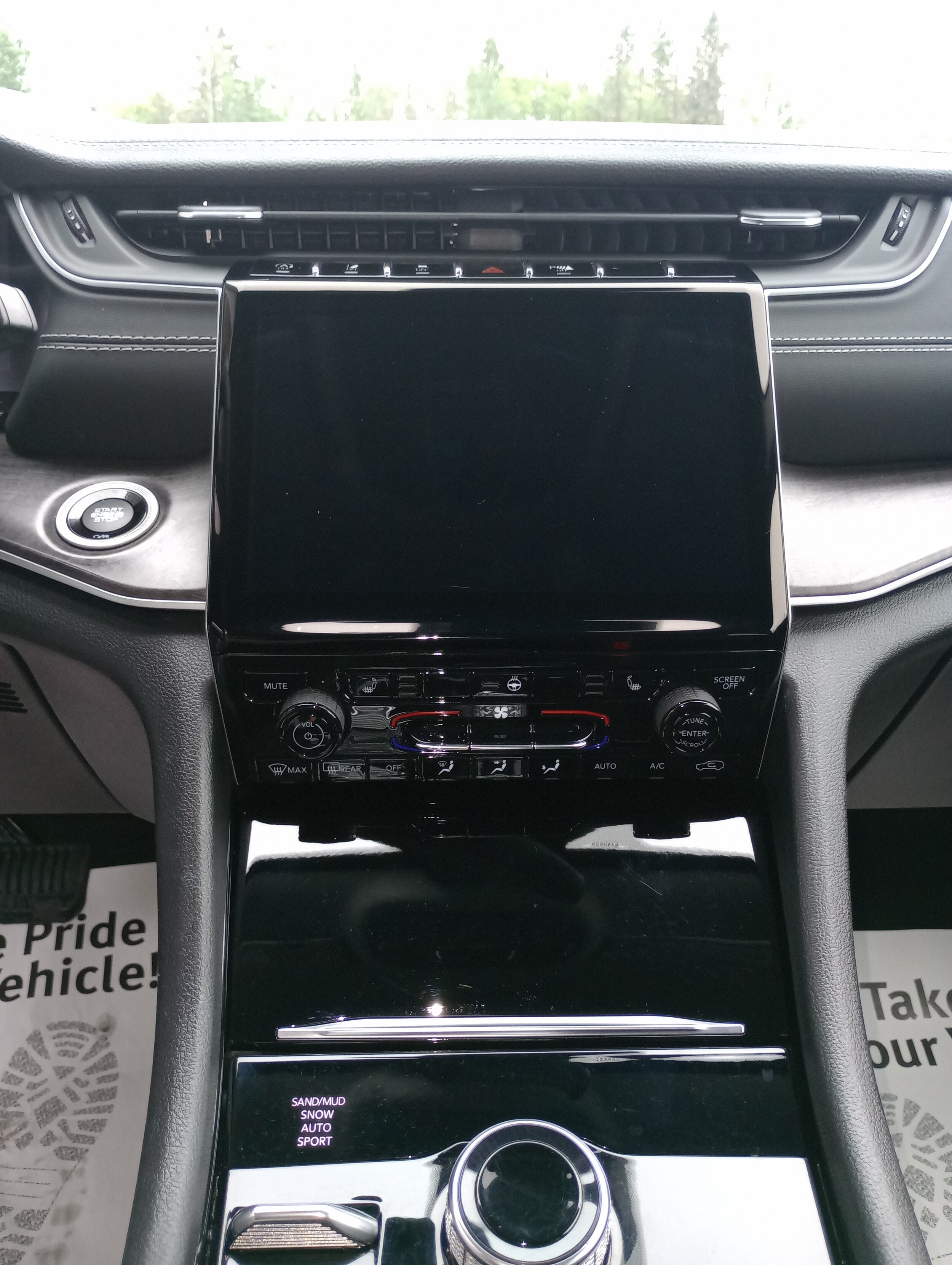 2022 Jeep Grand Cherokee Limited photo 4