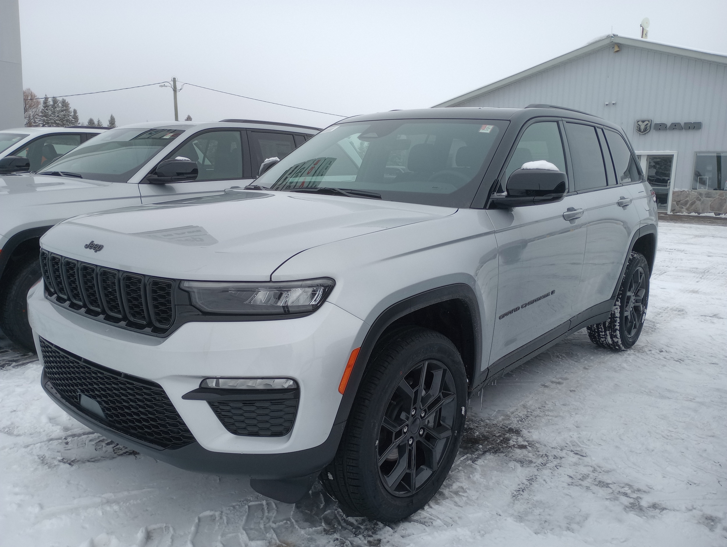 2025 Jeep Grand Cherokee Limited's photo