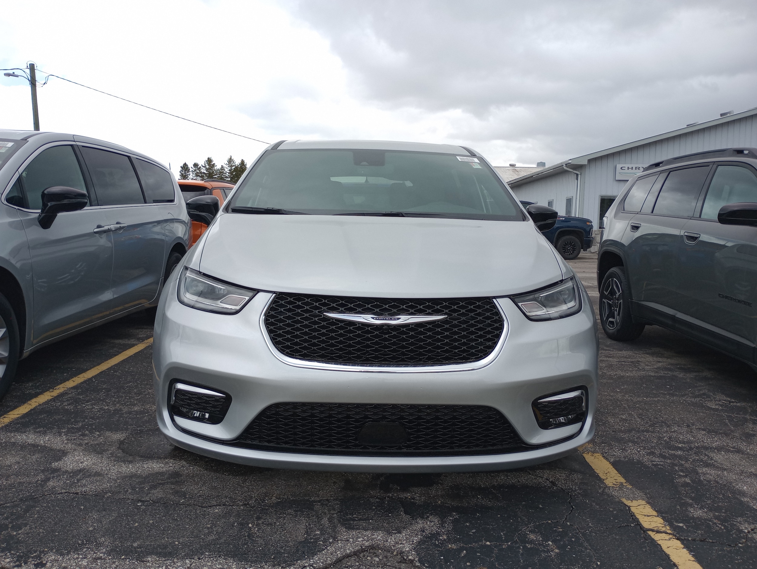 Vehicle Image 2