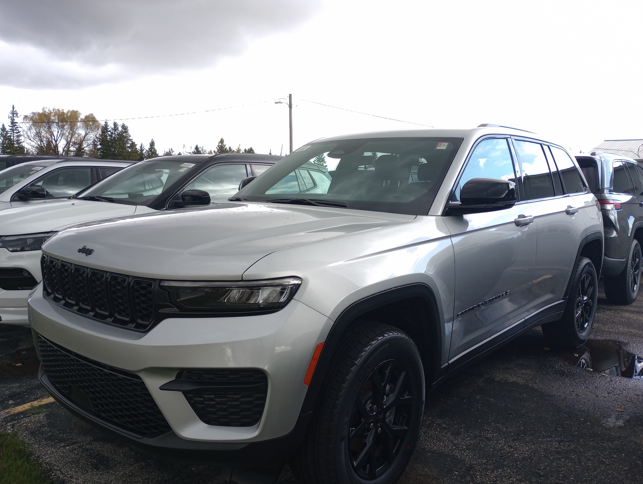 2025 Jeep Grand Cherokee Altitude's photo
