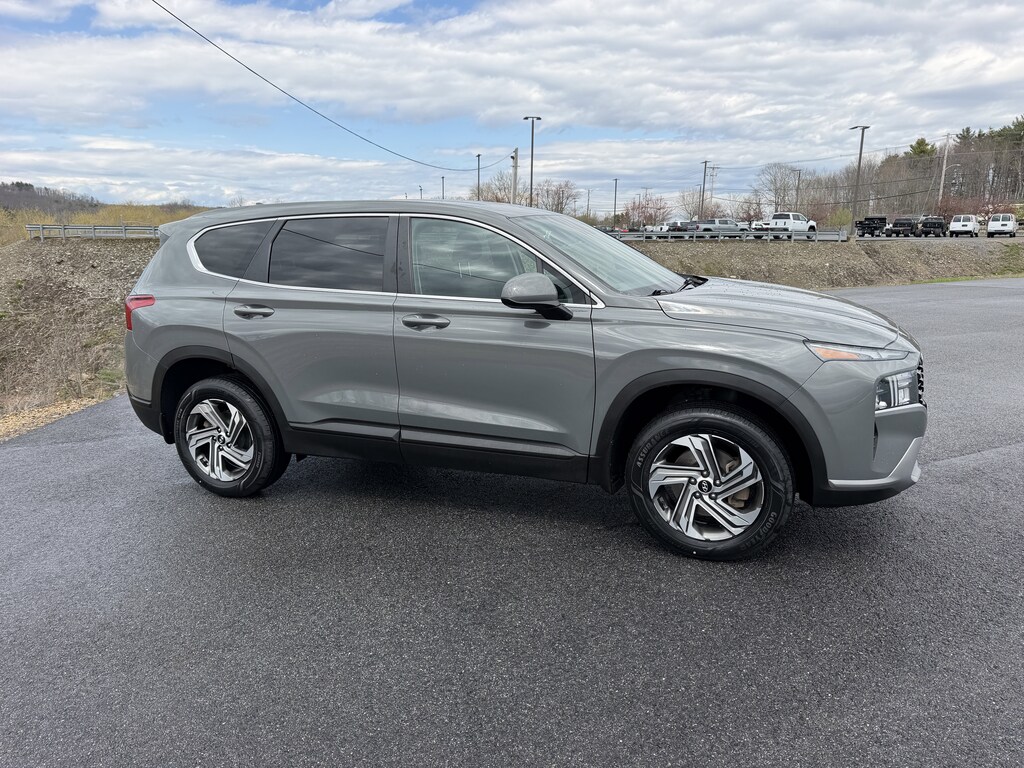 Used 2022 Hyundai Santa Fe SE SUV