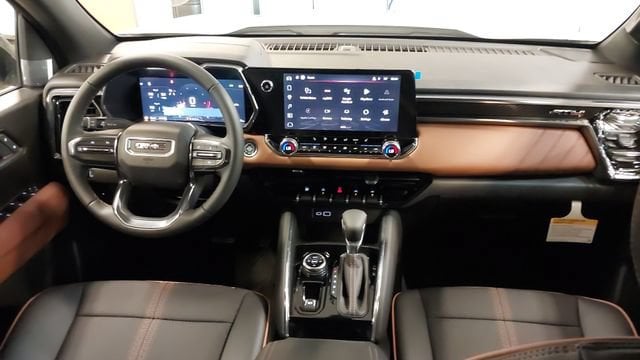 2026 GMC Canyon AT4 - Photo 38