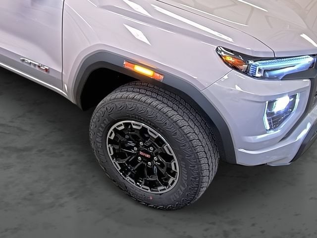 2026 GMC Canyon AT4 - Photo 15
