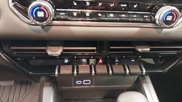 2026 GMC Canyon Elevation - Photo 28