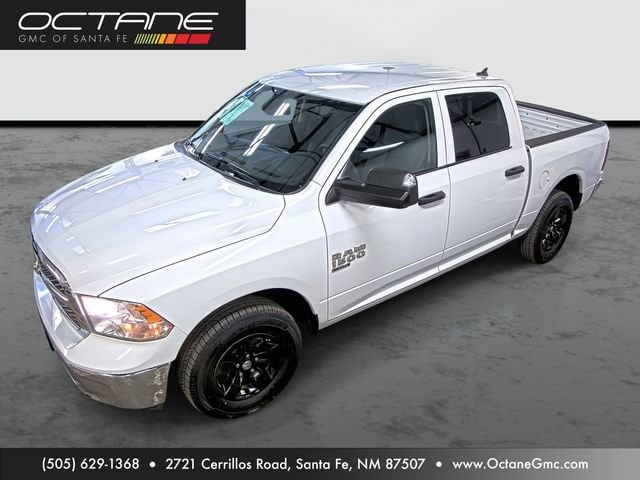 2023 RAM 1500 Classic SLT 4x4 Crew Cab 5'7's photo