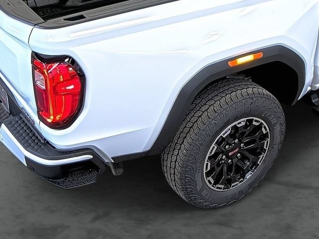 2026 GMC Canyon AT4 - Photo 13
