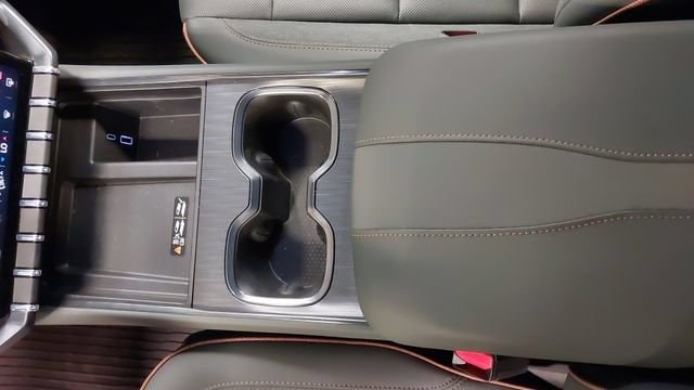 2026 GMC Acadia AT4 - Photo 23