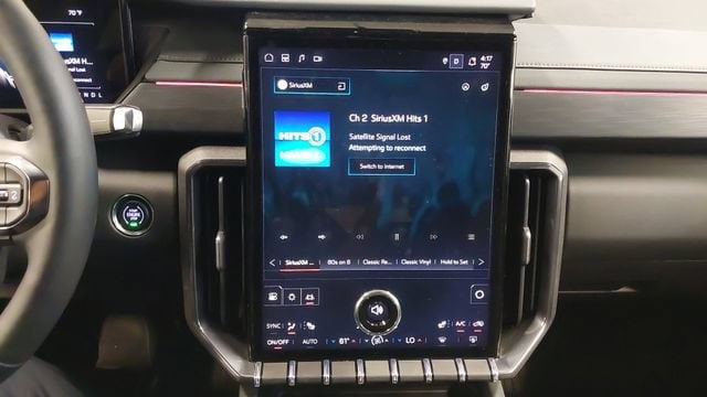 2026 GMC Acadia AT4 - Photo 21