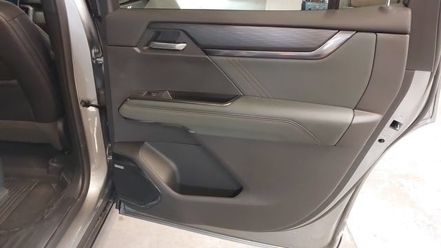 2026 GMC Acadia AT4 - Photo 32