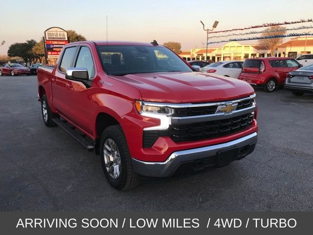 2022 Chevrolet Silverado 1500 LT 2FL 4X4 Crew Cab Short Box's photo