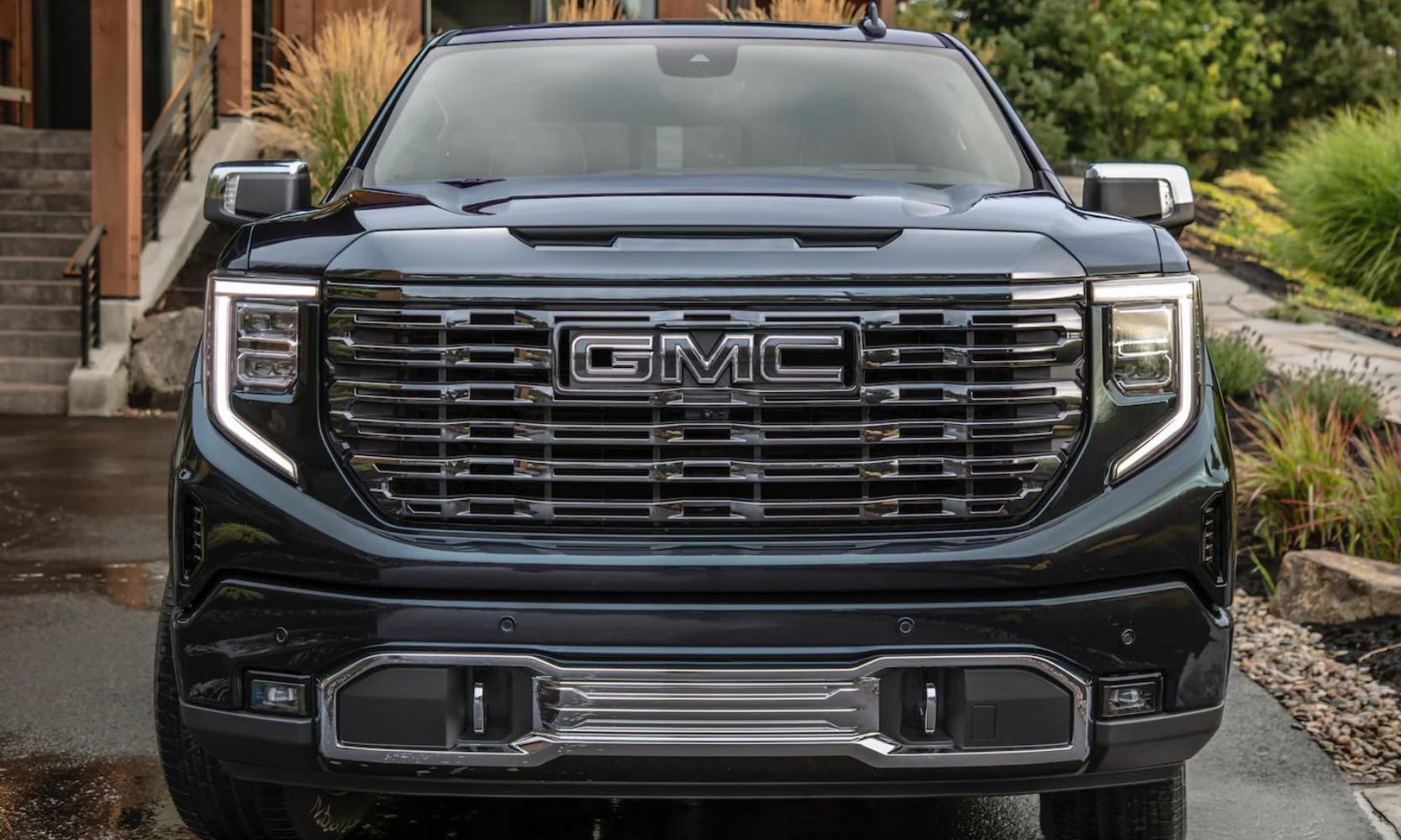 Front exterior grille view of the New 2022 GMC Sierra 1500 full-size truck