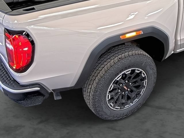 2026 GMC Canyon AT4 - Photo 13