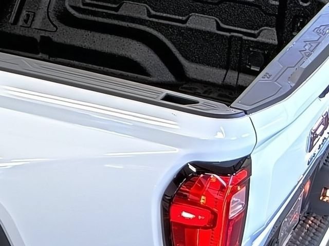 2026 GMC Canyon AT4 - Photo 11